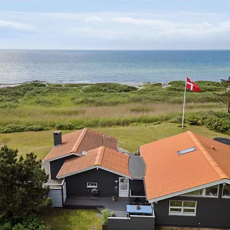 Fantastic Summer House With Sea View