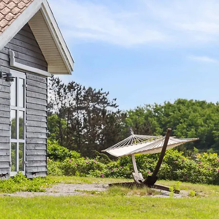 펜션 Fantastic Summer House With Sea View *