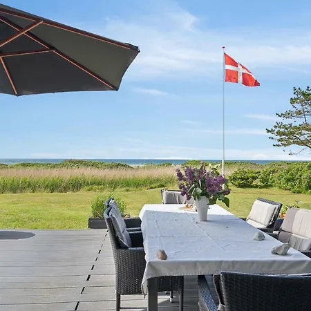 Fantastic Summer House With Sea View Holiday home *