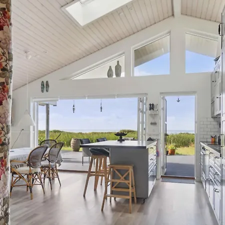 Fantastic Summer House With Sea View 펜션 *