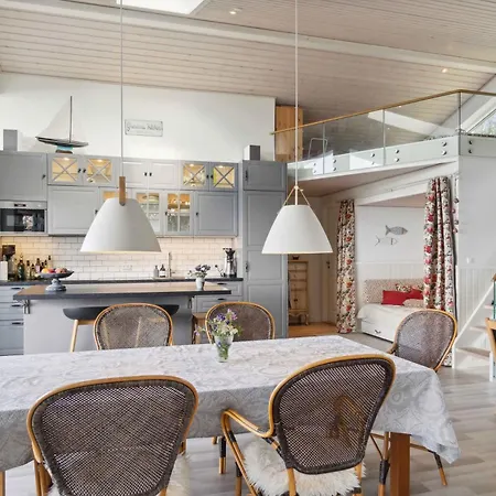 펜션 Fantastic Summer House With Sea View *