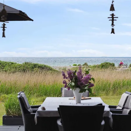 펜션 Fantastic Summer House With Sea View 에벨토프트