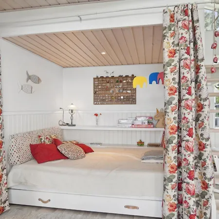 Fantastic Summer House With Sea View