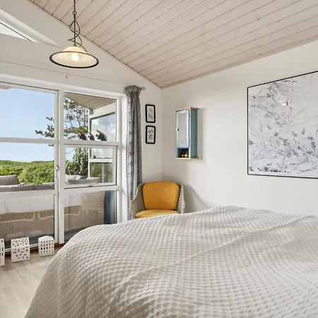 Fantastic Summer House With Sea View Holiday home *